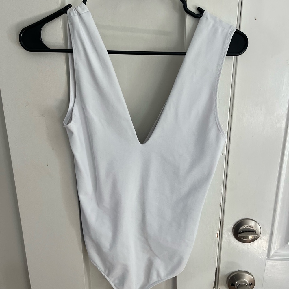 Free People white v-neck bodysuit